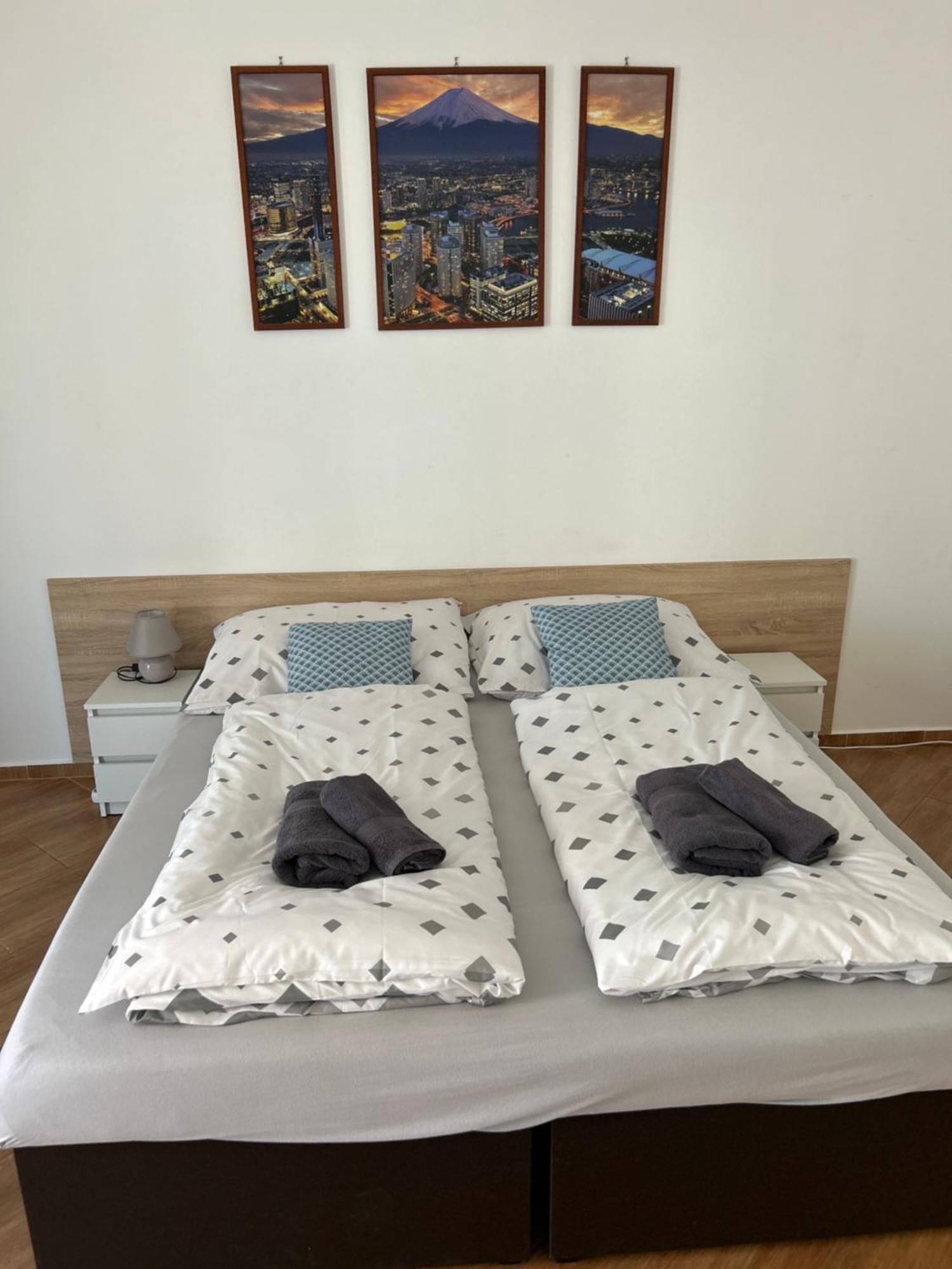 Konde Apartments B Dunajská Streda Exterior foto